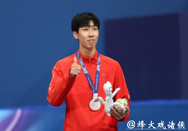 差点就金牌？孙龙冬奥短道1000米摘银全场沸腾